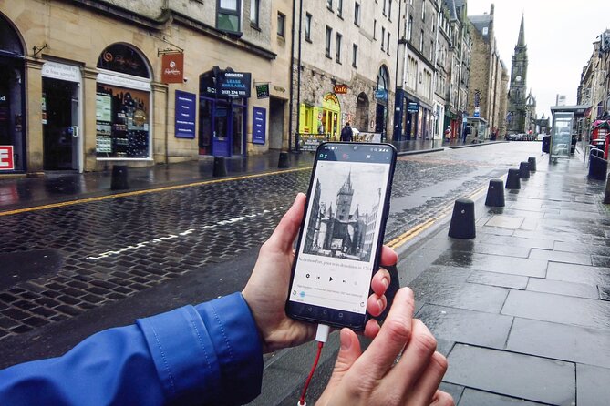 Highlights from Edinburgh’s Old Town: A Self-Guided Audio Tour - Princes Street Gardens and the Royal Mile: seeing the city’s backbone