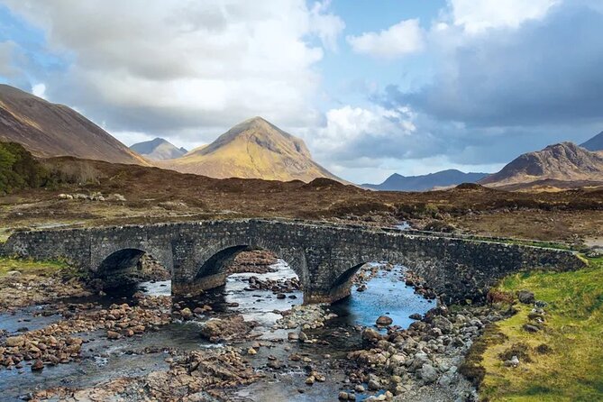 Isle of Skye Day Tour from Fort William - Quiraing viewpoint time: big drama in 20 minutes