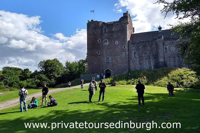 Jamie Fraser Outlander tour to Lallybroch tours Edinburgh - Price and What You Get for a $605.56 Group Day