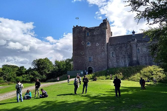 Jamie Fraser Outlander tour to Lallybroch tours Edinburgh - The 10:00 am Start, Pickup Options, and How to Plan Your Day