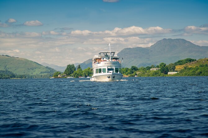 Loch Lomond National Park, Stirling Castle and the Kelpies Tour - What makes the day feel great: the guide’s storytelling energy