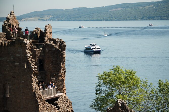 Loch Ness and Caledonian Canal 2-Hour Cruise from Dochgarroch - The best way to sit: views, wind, and comfort