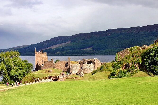 Loch Ness , Outlander , Inverness Castle , Clava and Culloden - Robertson’s Farm Stop and the Highland Cow Moment