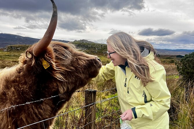 'Luke Skye-Walkers' 1 Day Isle of Skye Adventure + Hike Options - Glenmoriston to Glenshiel: storytelling in the car, chocolate on purpose