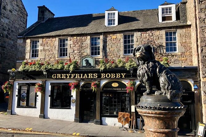 Old Edinburgh Private Walking Tour - Grassmarket ending: markets, executions, and why it’s still central