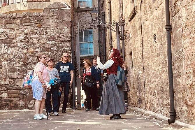Old Town Walking Tour - Greyfriars kirkyard to Parliament Square: covenant legends and independence debates