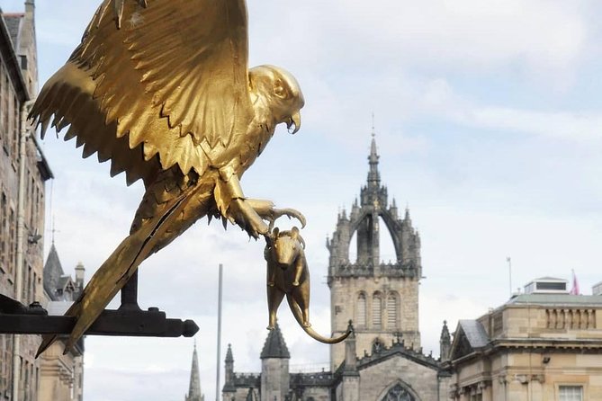 Old Town Walking Tour History and Tales in Edinburgh - Meeting at 192 High Street, then stepping into UNESCO streets