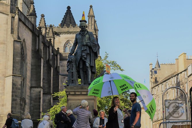 Old Town Walking Tour History and Tales in Edinburgh - Why a guide keeps you from getting lost in the alleys