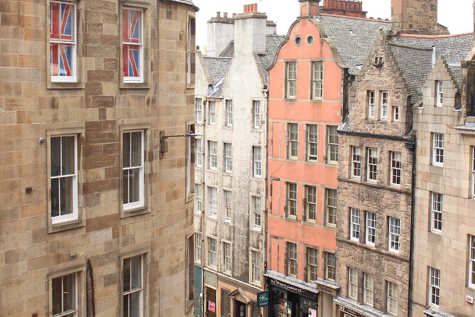 Old Town Walking Tour - Meeting at St Giles’ and walking with a guide in full handmade costume