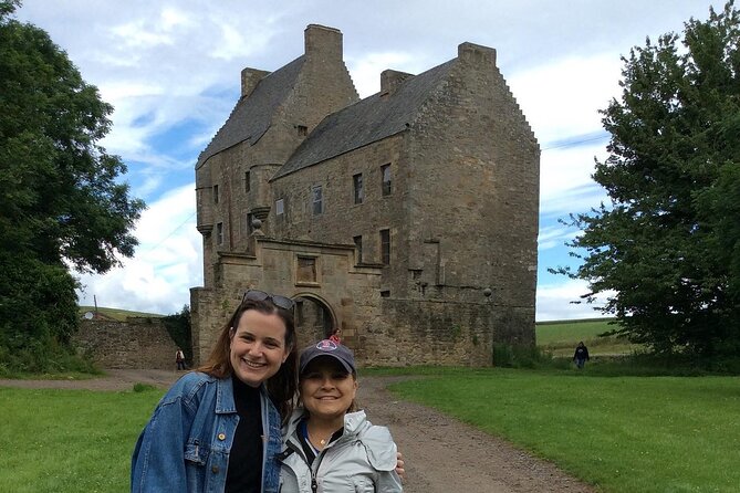 Outlander Day Tour from Glasgow - Blackness Castle and the Fort William look on the Firth of Forth
