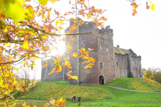 Outlander Film Locations Day Trip from Edinburgh - How this Outlander day trip from Edinburgh really works