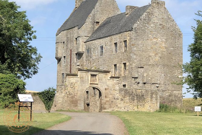 Outlander locations experience, Private Tour in a premium Minivan - Hopetoun House: Palatial Stand-In, Worth the Quick View