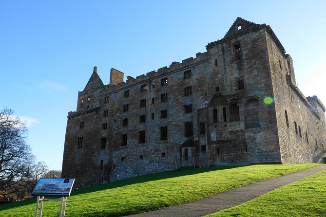 Outlander Tour - Stop 3, Blackness Castle, fortifications with real punch