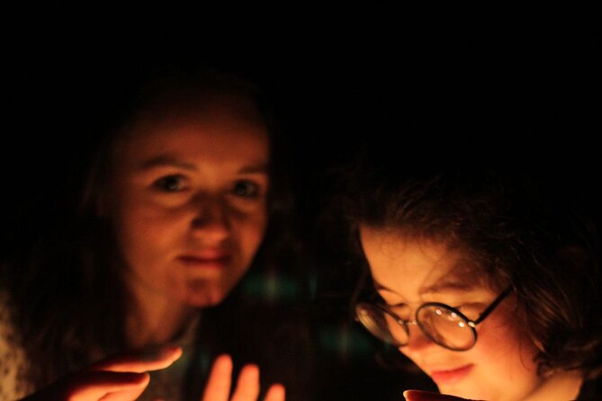 Potion Experience at the Edinburgh School of Magic - Where the experience starts on High Street (and how to plan your timing)