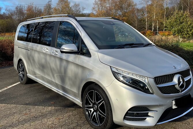 Private Airport Transfer from Edinburgh airport to Glasgow - The Chauffeur Ride: Discreet Luxury and Helpful Local Knowledge