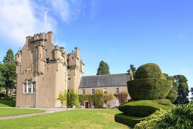 Private Balmoral Glamis Dunnottar Castles Tour from Aberdeen - Key Things You’ll Notice on This Private Castles and Royal Stops Day