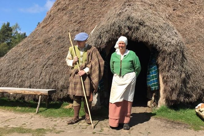 Private - Culloden, Clava Cairns Day Tour from Edinburgh - The guide effect: friendliness, Outlander moments, and Q&A