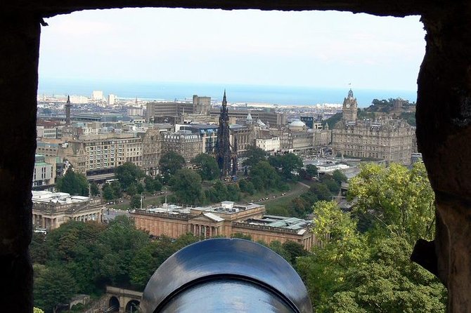 Private Edinburgh City Half-Day Tour - Getting picked up and rolling through Edinburgh in a Mercedes minibus