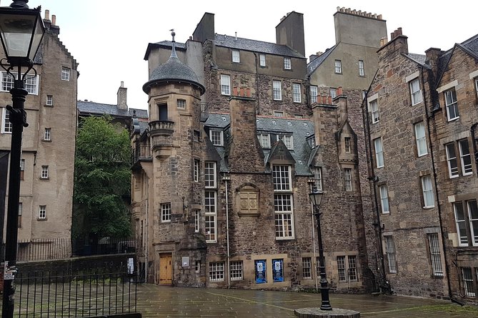Private Edinburgh City Half-Day Tour - Royal Mile in a half-day: how to read Old Town fast