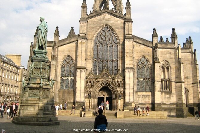 Private Full-Day Walking Tour in Edinburgh with Edinburgh Castle - Calton Hill Views: The Best Type of Pause