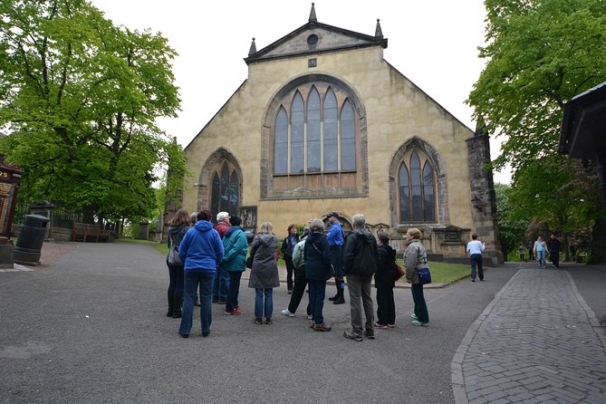 Private Greyfriars Kirkyard history tour - Greyfriars Kirkyard in 90 Minutes, What It Feels Like