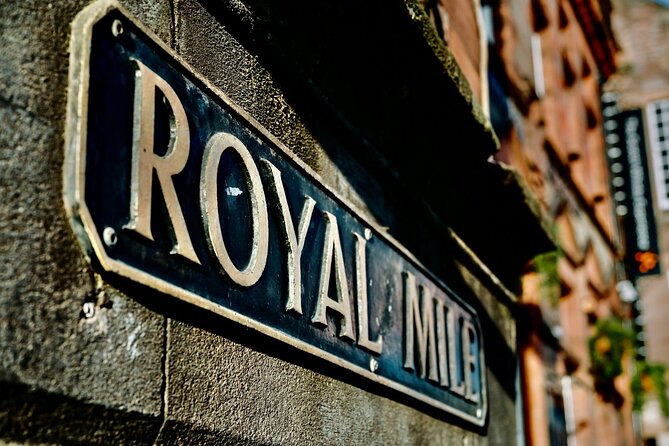 Private Half Day Tour of Edinburgh in a Black Cab - Why a private Black Cab tour makes Edinburgh fit your time