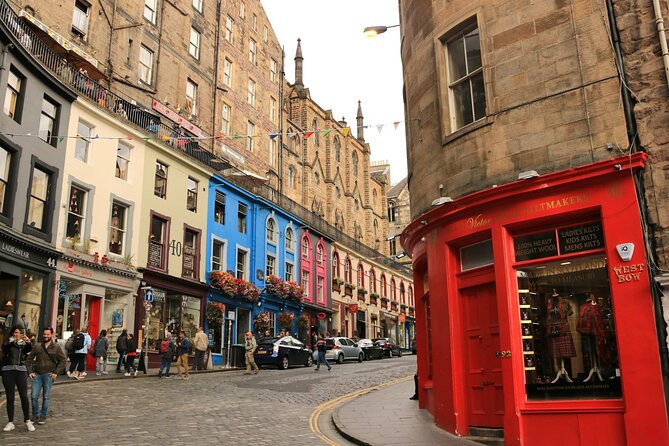 Private Half Day Tour of Edinburgh in a Black Cab - Comfort, walking level, and what to pack