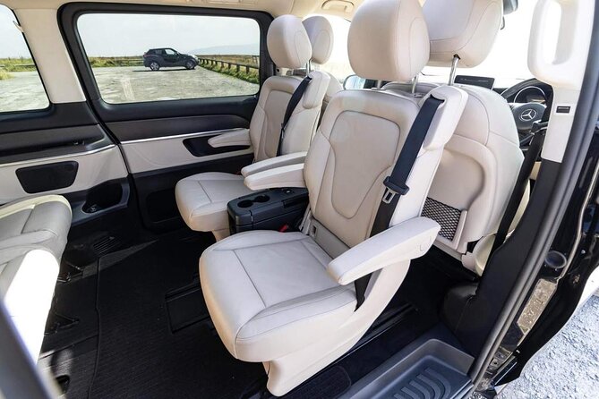 Private luxury transfer from Edinburgh Airport to Edinburgh - Door-to-Door Dropoff in Edinburgh, Including Hard-to-Find Addresses