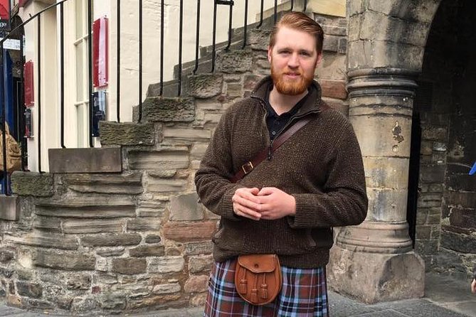 Private Old Town, Edinburgh Walking Tour - St Giles Cathedral: outside story, inside option (with donation)