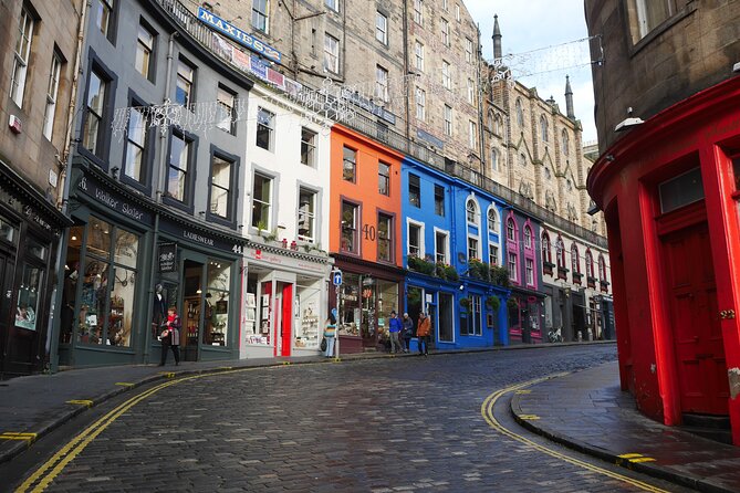 Private one hour Harry Potter walking tour - Greyfriars Kirkyard: the graveyard stop that feels like wizard lore