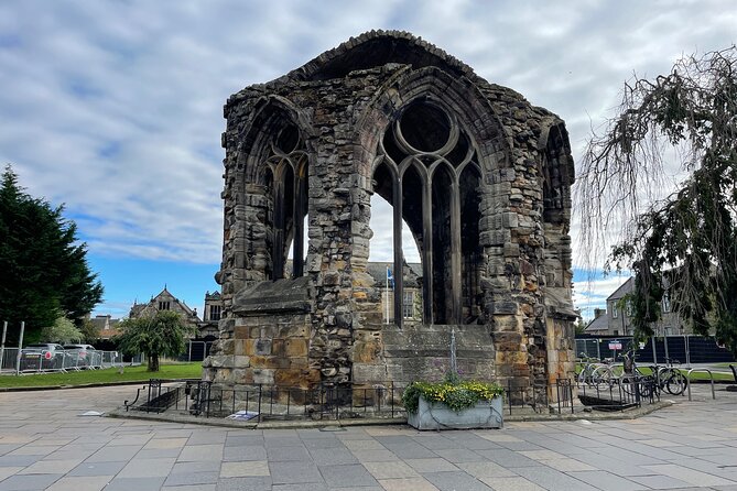 Private St Andrews Day Tour from Edinburgh - Swilcan Bridge: the golf-photo moment that sets expectations