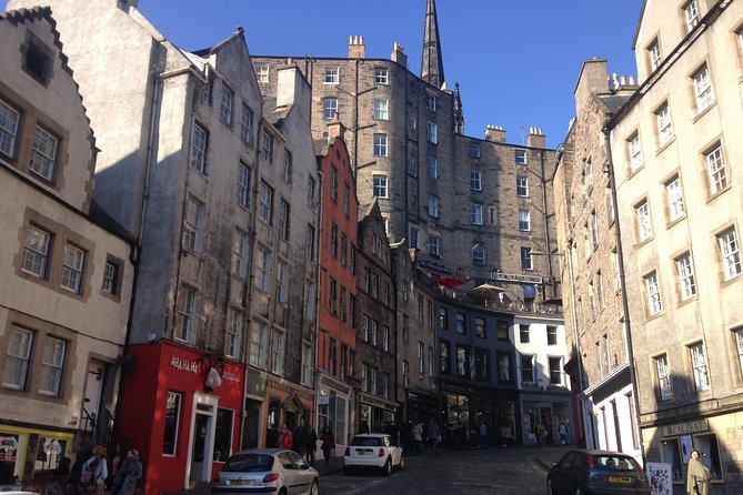 Private Walk: Edinburgh Old Town and New Town - How the tour stays private and actually personal