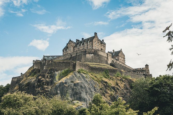 Private Walking Tour: Edinburgh Highlights, including entry to Edinburgh Castle - Lady Stair’s Close: The Hidden Courtyard Where Writers Seem Nearby