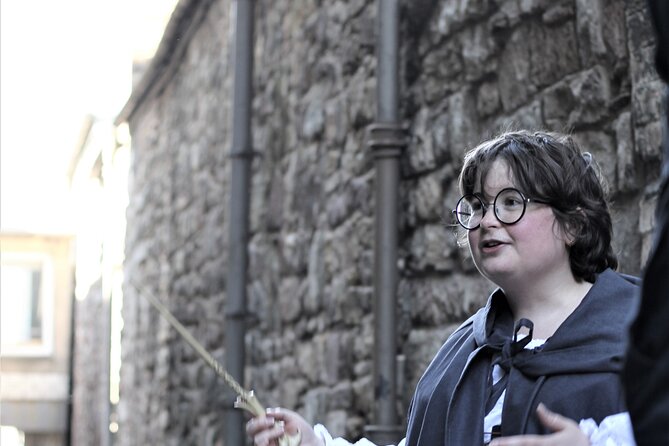 Private Walking Tour: JK Rowling's Harry Potter in Edinburgh FR - Old Town Start: Where the First Chapters Get a Sense of Place