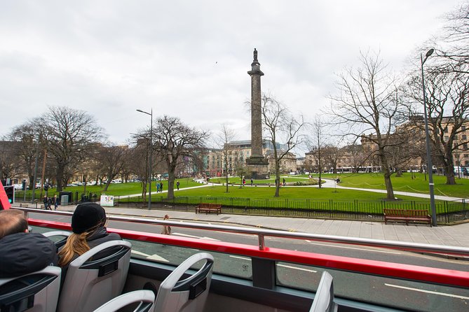Royal Edinburgh Ticket - Hop-On Hop-Off and Attraction Admissions - Edinburgh Castle, Holyroodhouse, and Royal Yacht Britannia, what is included
