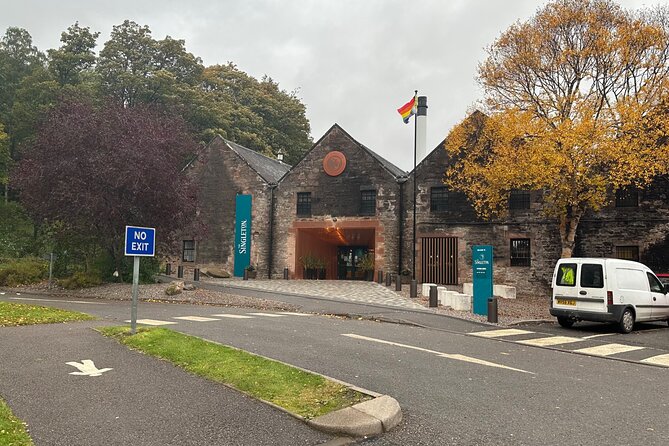 Scottish Whisky Distillery & Fairytale Dunrobin Castle - Dunrobin Castle and Gardens: Fairytale Exterior, Real-Time Gardens, Falconry