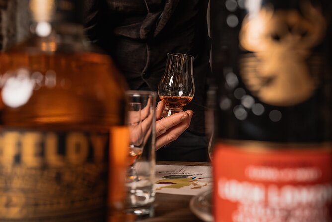 Small Group Edinburgh Whisky Tour and Tasting - The Royal Mile Walk, Aqua Vitae Stories Without the Hoofing