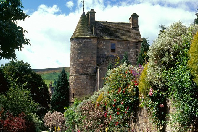 St Andrews, Falkland and Fife Villages Tour from Edinburgh - Driver-guides and storytelling: why the day feels smoother