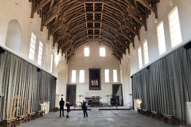 Stirling Castle and Loch Lomond Full-Day Private Tour in a Premium Minivan - South Queensferry and The Three Bridges: A Scenic Warm-Up