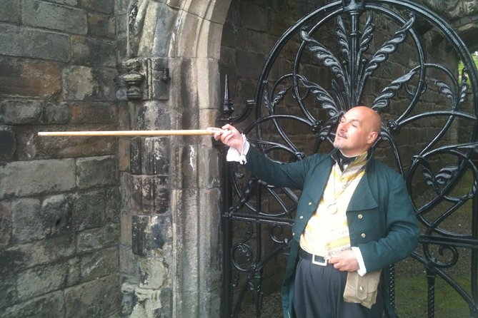 Stirling Castle and the Secrets of the Old Town Private Tour - Meeting up at the Old Town Jail gates