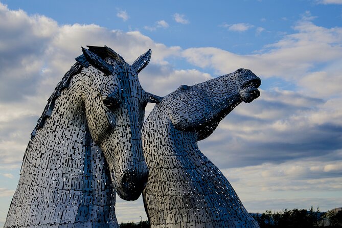 Stirling Castle, Kelpies and Loch Lomond from Edinburgh - Kelpies and The Helix: the quick stop that hits hard