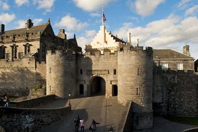 Stirling Castle The Trossachs & Loch Lomond - A one-day sweep from Stirling Castle to Loch Lomond