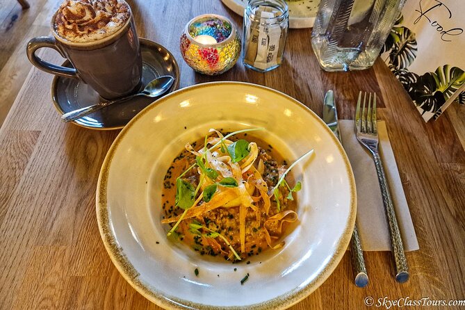 Tailored Premium Edinburgh Food Tour with Highest Quality Dishes - Royal Mile time: quick highlights plus smart pacing
