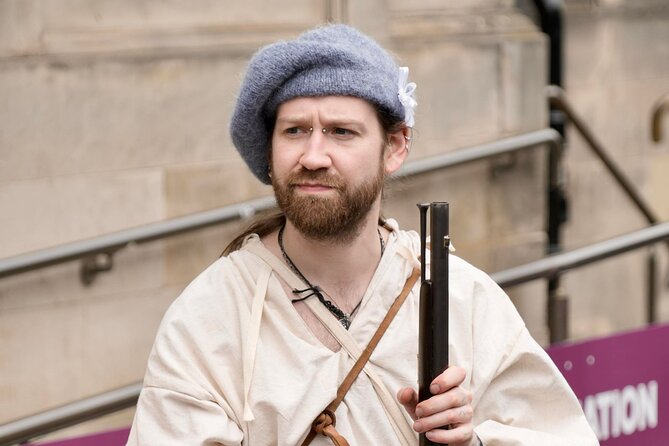 The History Behind Outlander Tour - Guide delivery, weapons display, and photo-friendly viewpoints