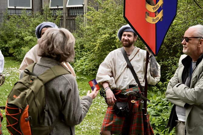 The History Behind Outlander Tour - Meeting on the Royal Mile, then learning the city’s power map