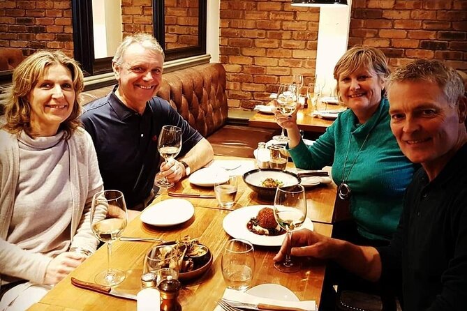 The Original Glasgow Food Tour: Locally run & hidden gems - Pub stop: beer, whisky, and Cranachan in one session